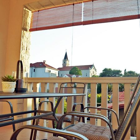 Apartment Luna Postira Dış mekan fotoğraf