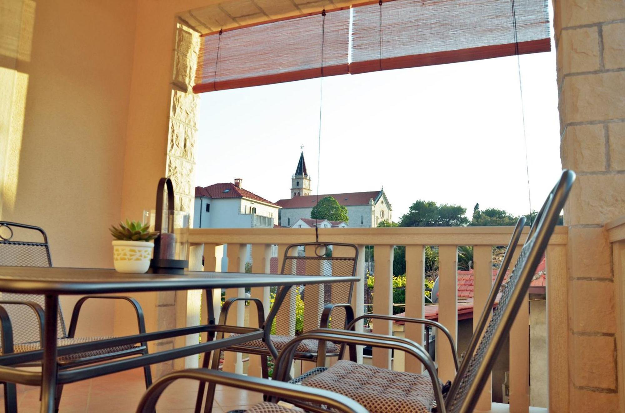 Apartment Luna Postira Dış mekan fotoğraf