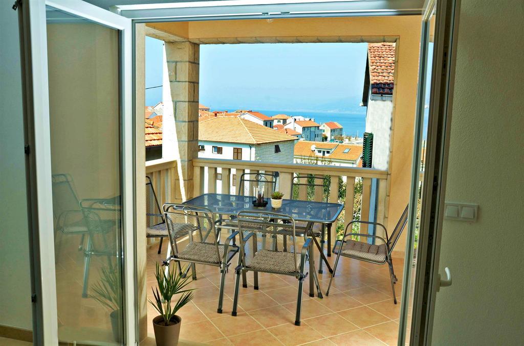 Apartment Luna Postira Dış mekan fotoğraf