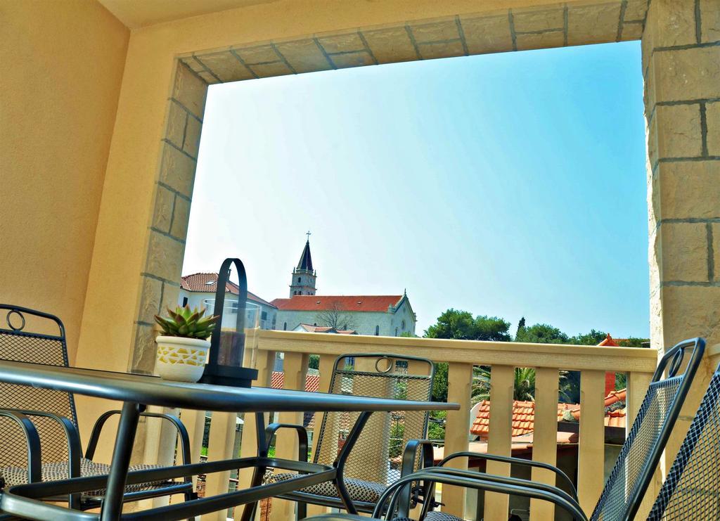 Apartment Luna Postira Dış mekan fotoğraf