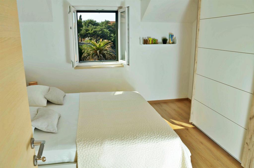 Apartment Luna Postira Dış mekan fotoğraf
