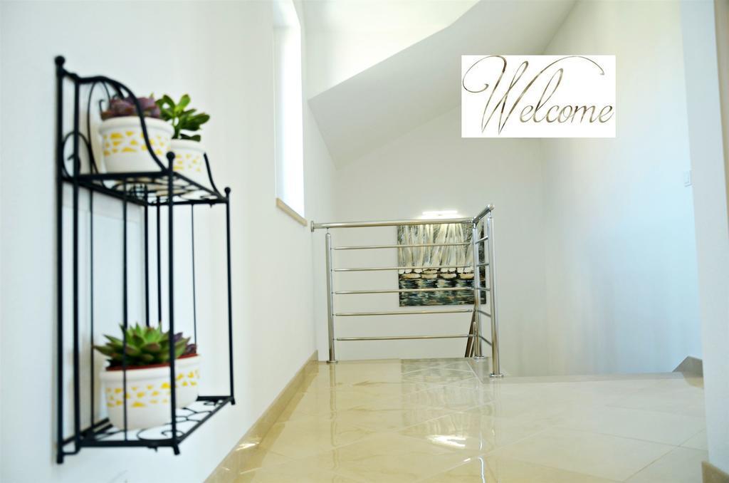 Apartment Luna Postira Dış mekan fotoğraf