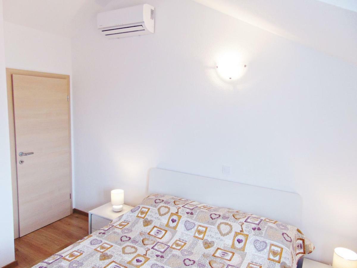 Apartment Luna Postira Dış mekan fotoğraf